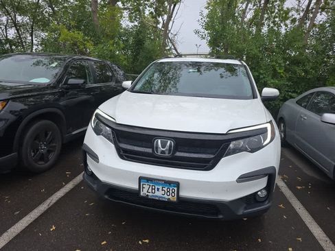 Used 2021 Honda Pilot Special Edition image 2