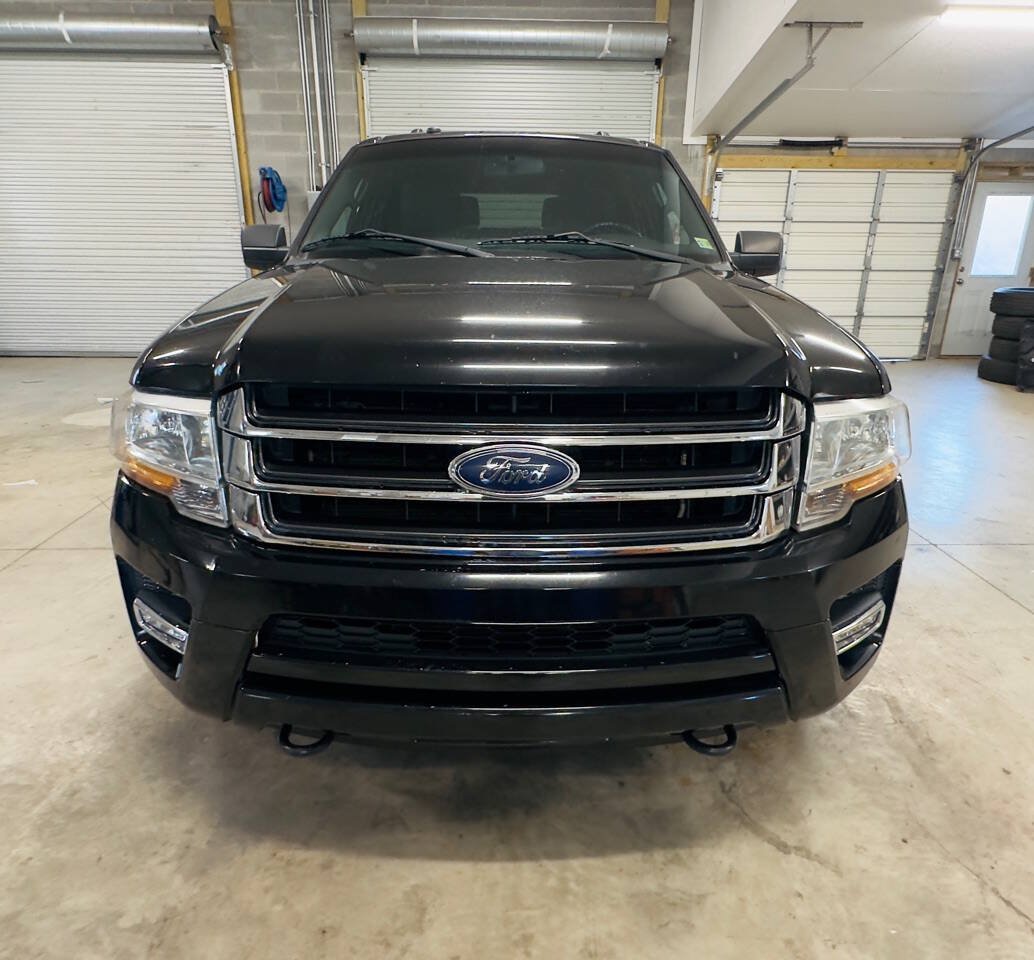 Used 2017 Ford Expedition XLT AWD/4WD image 9
