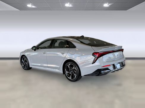 Used 2025 Kia K5 GT-Line w/ GT-Line Premium Package FWD image 3