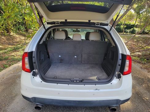 Used 2013 Ford Edge SEL image 9