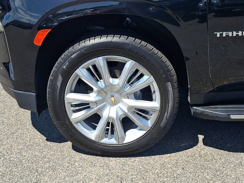Used 2024 Chevrolet Tahoe High Country AWD/4WD image 8