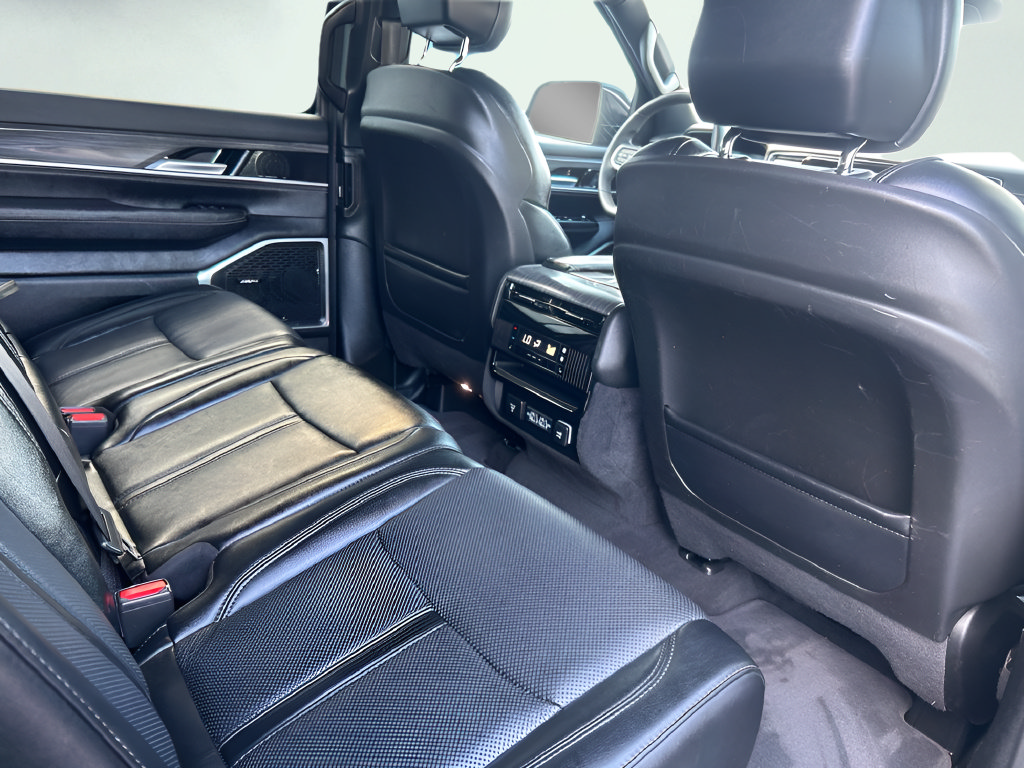 Used 2024 Jeep Wagoneer L Series III w/ Flexible Seating Group AWD/4WD image 40