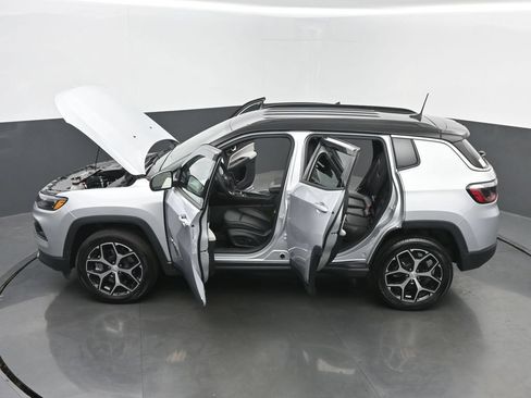 Used 2024 Jeep Compass Limited AWD/4WD image 65