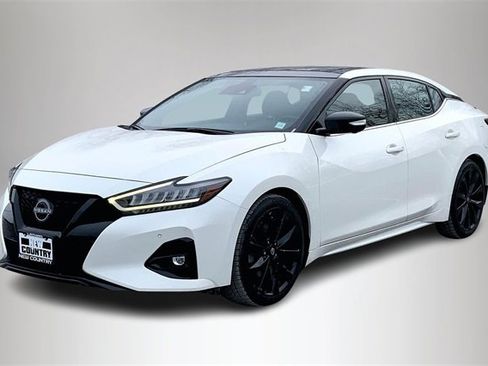 Used 2023 Nissan Maxima SR w/ Sport Mat Group image 2
