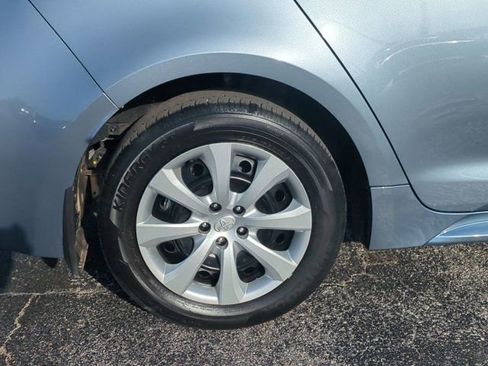 Used 2025 Toyota Corolla LE FWD image 10