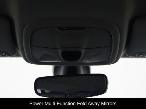 Used 2019 Jeep Cherokee Latitude Plus w/ Comfort/Convenience Group image 24