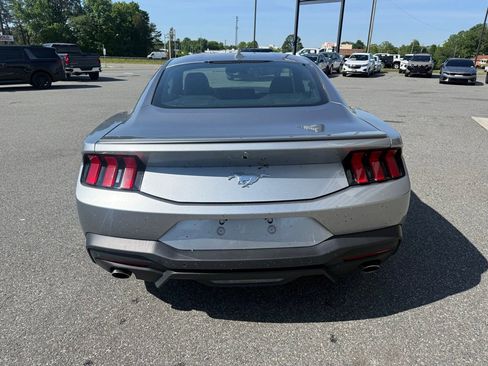 Used 2025 Ford Mustang Premium RWD image 7