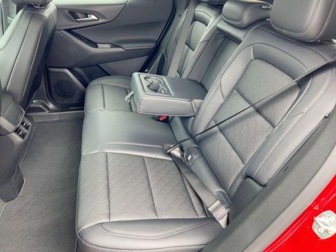 New 2026 Chevrolet Equinox LT w/ Convenience Package II AWD/4WD image 14