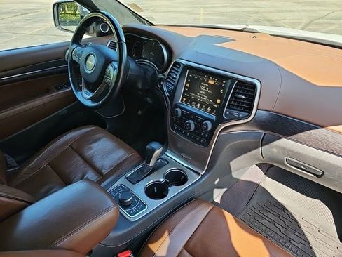 Used 2017 Jeep Grand Cherokee Summit AWD/4WD image 13