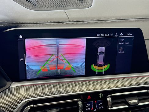 Used 2019 BMW X5 xDrive50i w/ M Sport Package AWD/4WD image 10