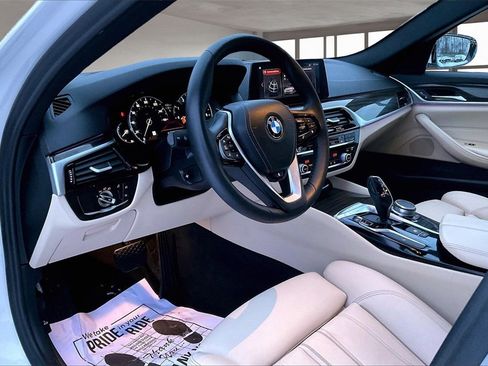 Used 2019 BMW 540i xDrive image 17