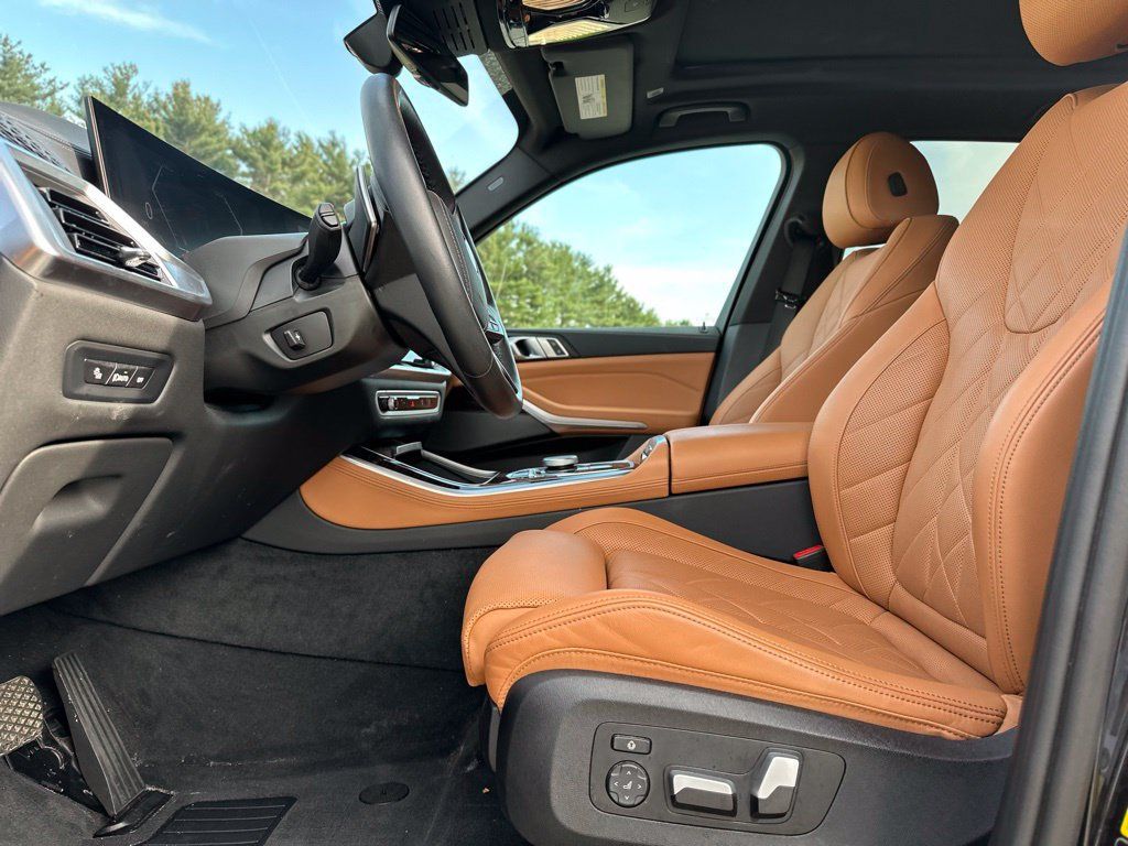Used 2024 BMW X5 xDrive40i w/ Premium Package AWD/4WD image 17