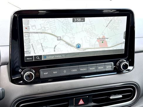 Used 2023 Hyundai Kona SEL w/ Convenience Package image 16