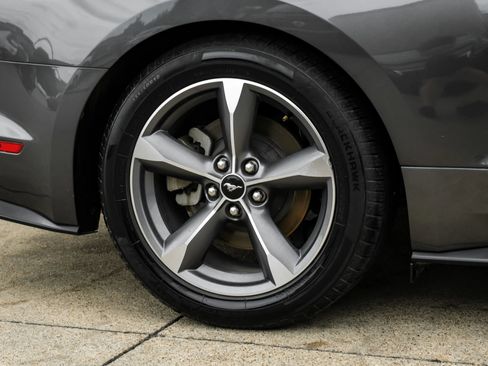 Used 2016 Ford Mustang Premium RWD image 41