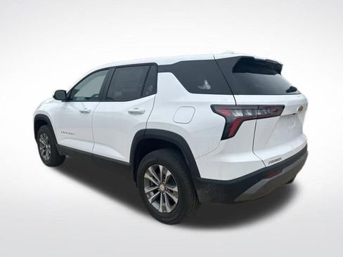 New 2026 Chevrolet Equinox LT FWD image 3