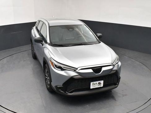 Used 2024 Toyota Corolla Cross AWD Hybrid image 13