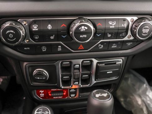 New 2026 Jeep Wrangler Unlimited Rubicon image 22