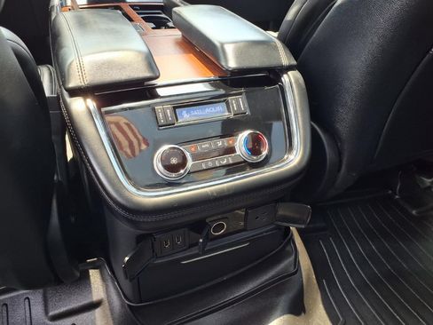 Used 2020 Lincoln Navigator Reserve AWD/4WD image 16