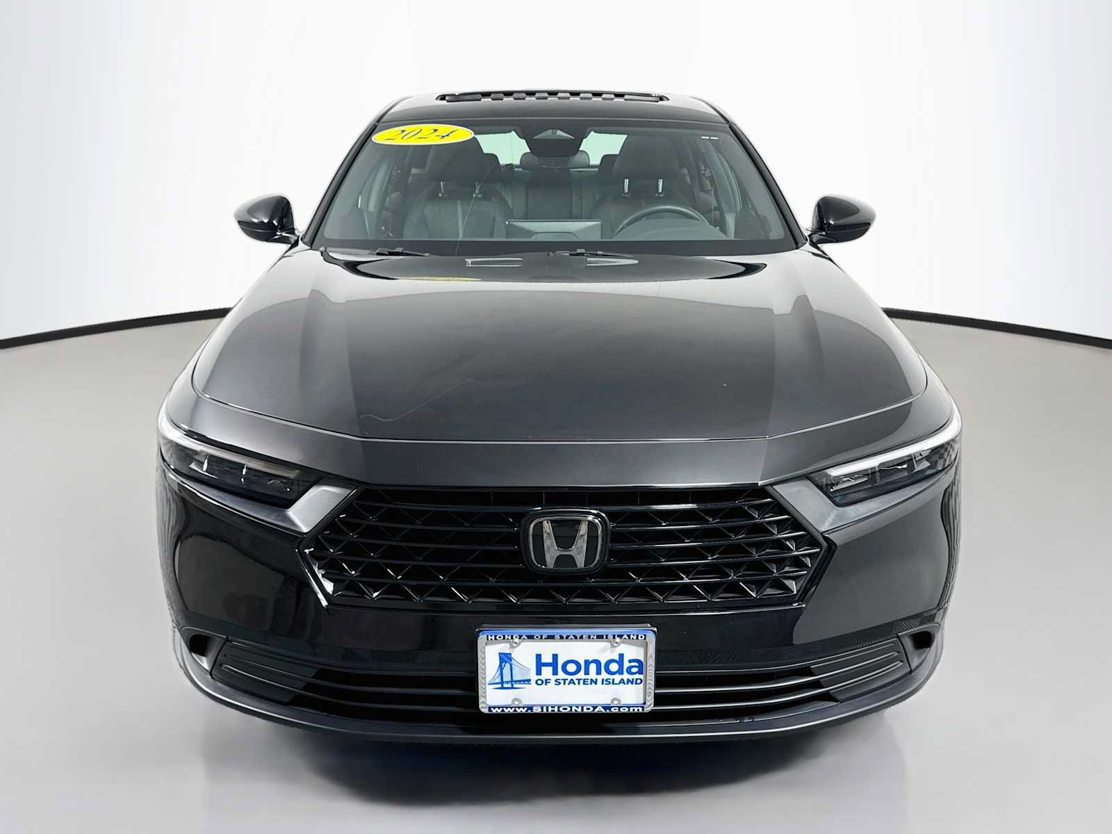 Used 2024 Honda Accord Sport image 2