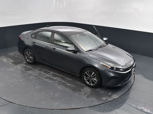 Used 2024 Kia Forte LXS image 33