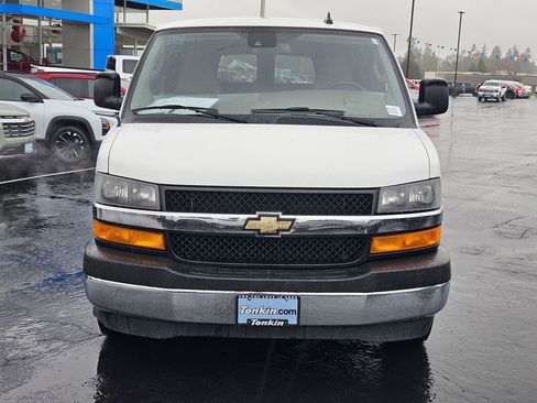 Used 2020 Chevrolet Express 3500 LT w/ LT Preferred Equipment Group image 9