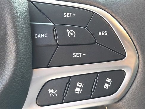 New 2026 Chrysler Pacifica Select image 23