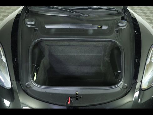 Used 2025 Porsche 718 Cayman RWD image 19
