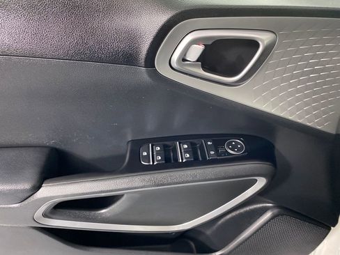Certified 2023 Kia Soul S image 11