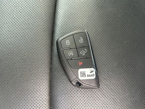 Used 2022 GMC Sierra 1500 SLT w/ SLT Premium Plus Package image 33