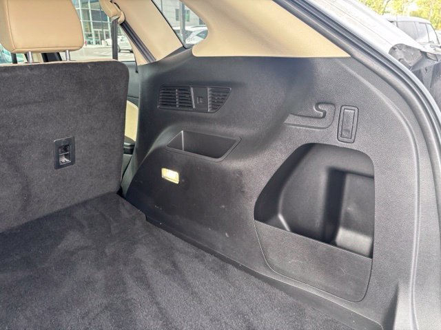 Used 2016 Ford Edge SEL w/ Equipment Group 201A AWD/4WD image 46