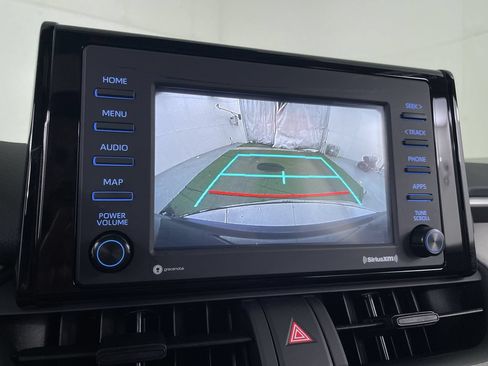 Used 2022 Toyota RAV4 XLE w/ Convenience Package AWD/4WD image 15