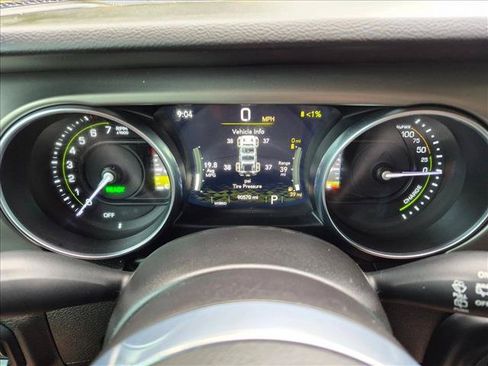 Used 2023 Jeep Wrangler Unlimited Rubicon 4xe w/ Cold Weather Group AWD/4WD image 13