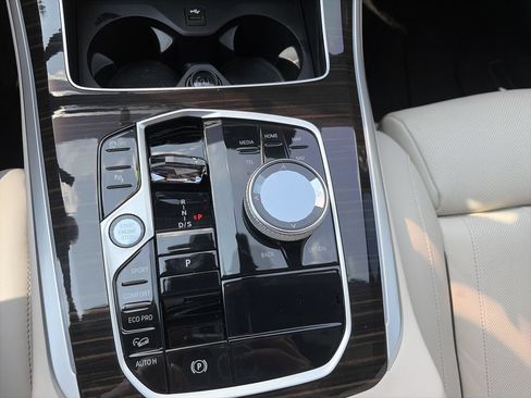 Used 2025 BMW X5 M60i AWD/4WD image 26
