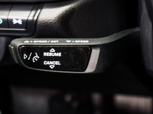 Used 2024 Porsche 911 Carrera image 32