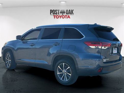 Used 2019 Toyota Highlander XLE image 5