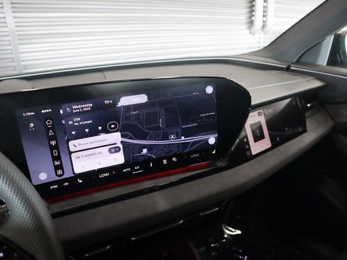 New 2027 Audi SQ6 e-tron Premium Plus AWD/4WD image 23
