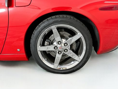 Used 2007 Chevrolet Corvette Convertible w/ Preferred Equipment Group RWD image 11