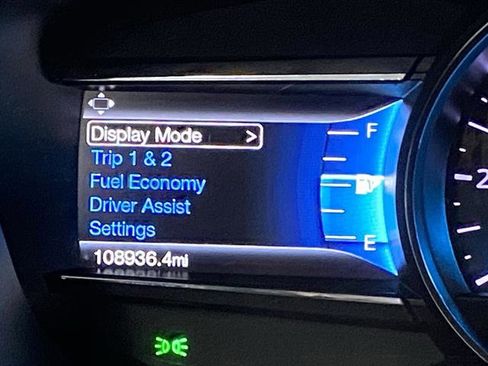 Used 2017 Ford Explorer XLT w/ Equipment Group 202A image 6