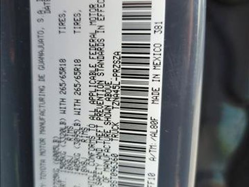 Used 2025 Toyota Tacoma SR5 AWD/4WD image 21