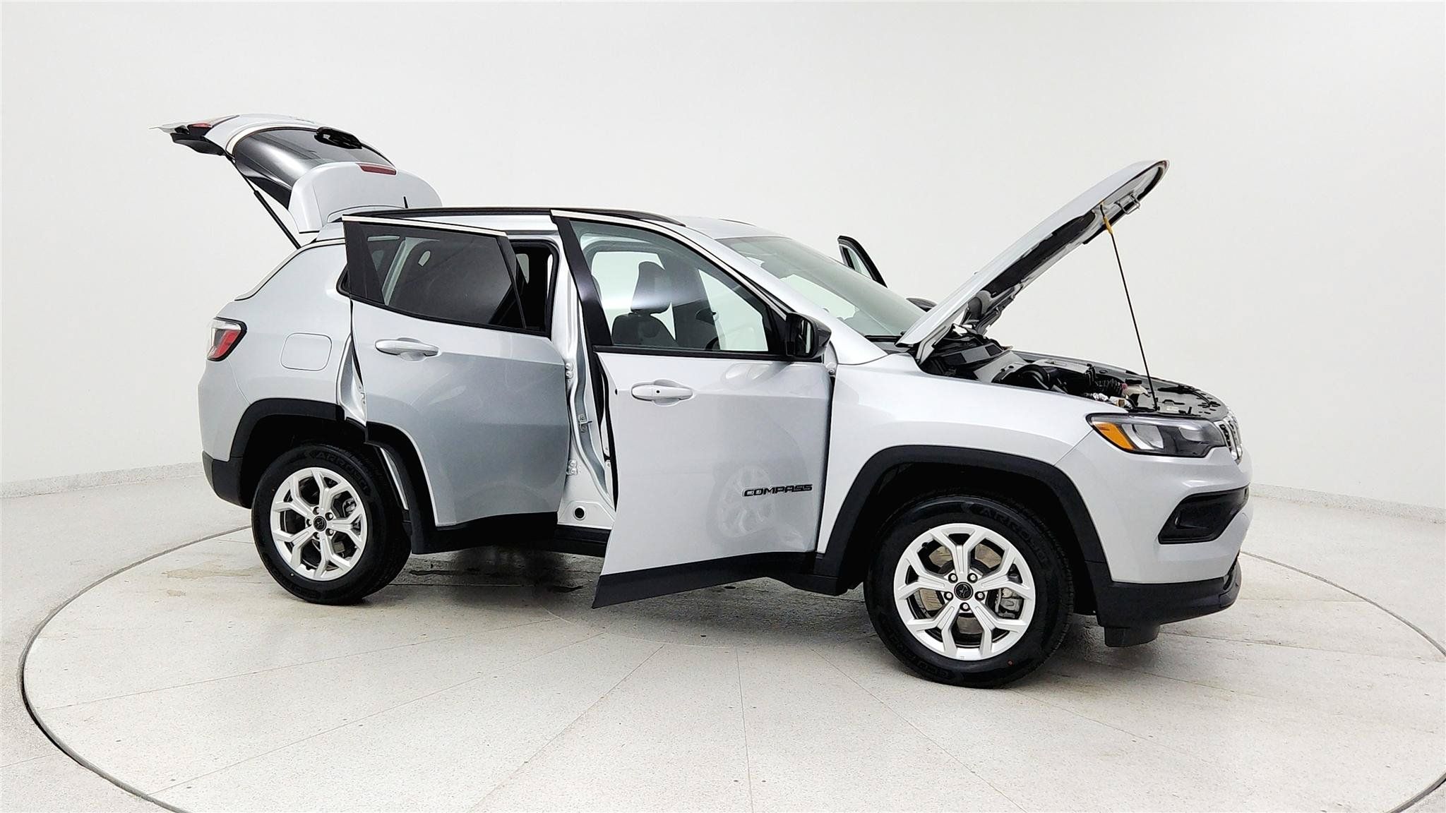 Used 2025 Jeep Compass Latitude AWD/4WD image 34