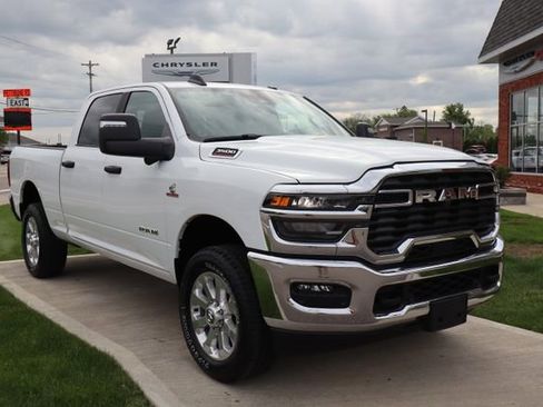 Used 2026 RAM 3500 Big Horn AWD/4WD image 4
