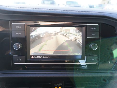 Used 2019 Volkswagen Jetta image 16