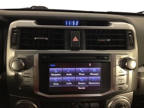 Used 2017 Toyota 4Runner SR5 Premium image 17