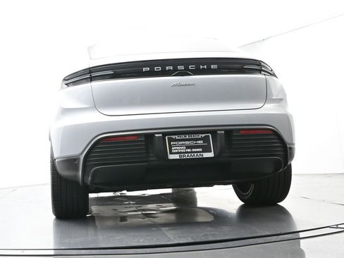 Certified 2025 Porsche Macan Electric RWD image 51