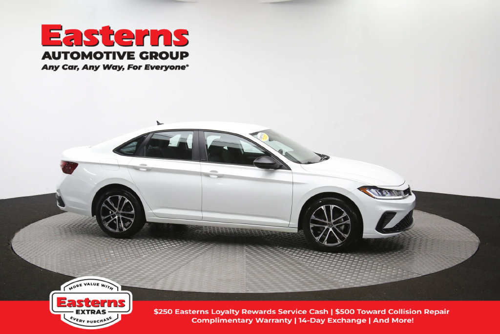 Used 2025 Volkswagen Jetta Sport FWD image 46