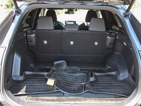 Used 2022 Toyota RAV4 SE w/ Convenience Package AWD/4WD image 27