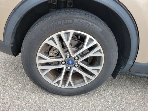 Used 2020 Ford Escape SEL FWD image 5