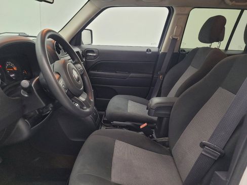 Used 2016 Jeep Patriot Sport w/ Power Value Group AWD/4WD image 17