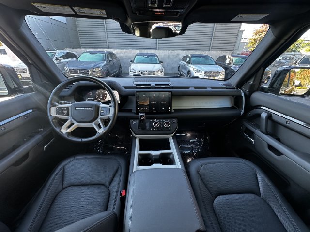 Used 2025 Land Rover Defender 110 S AWD/4WD image 3