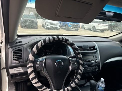 Used 2015 Nissan Altima 2.5 S w/ Power Driver Seat Package image 10
